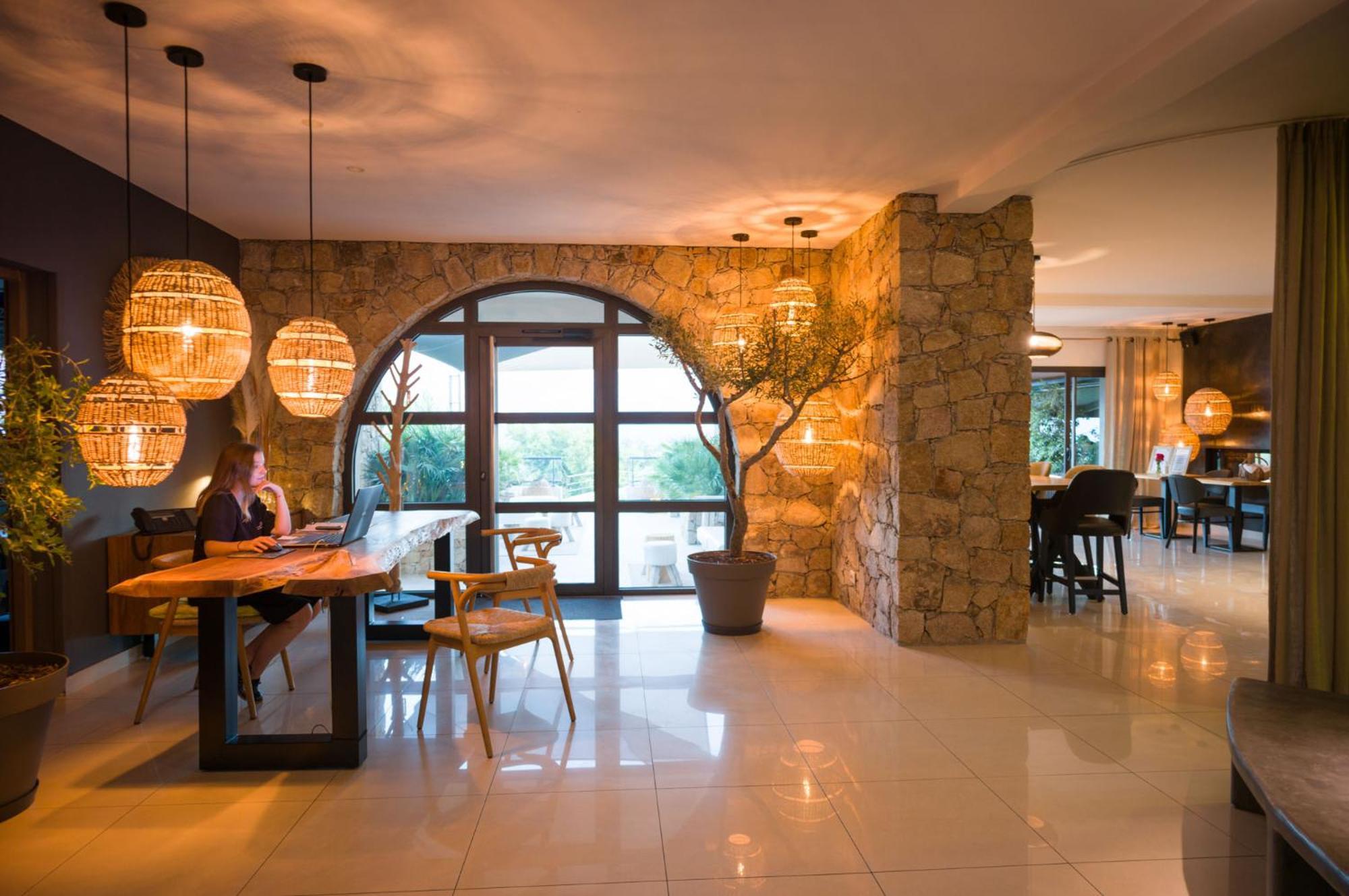 Hotel A Piattatella Монтичело Екстериор снимка